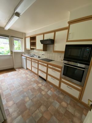 Kitchen- click for photo gallery